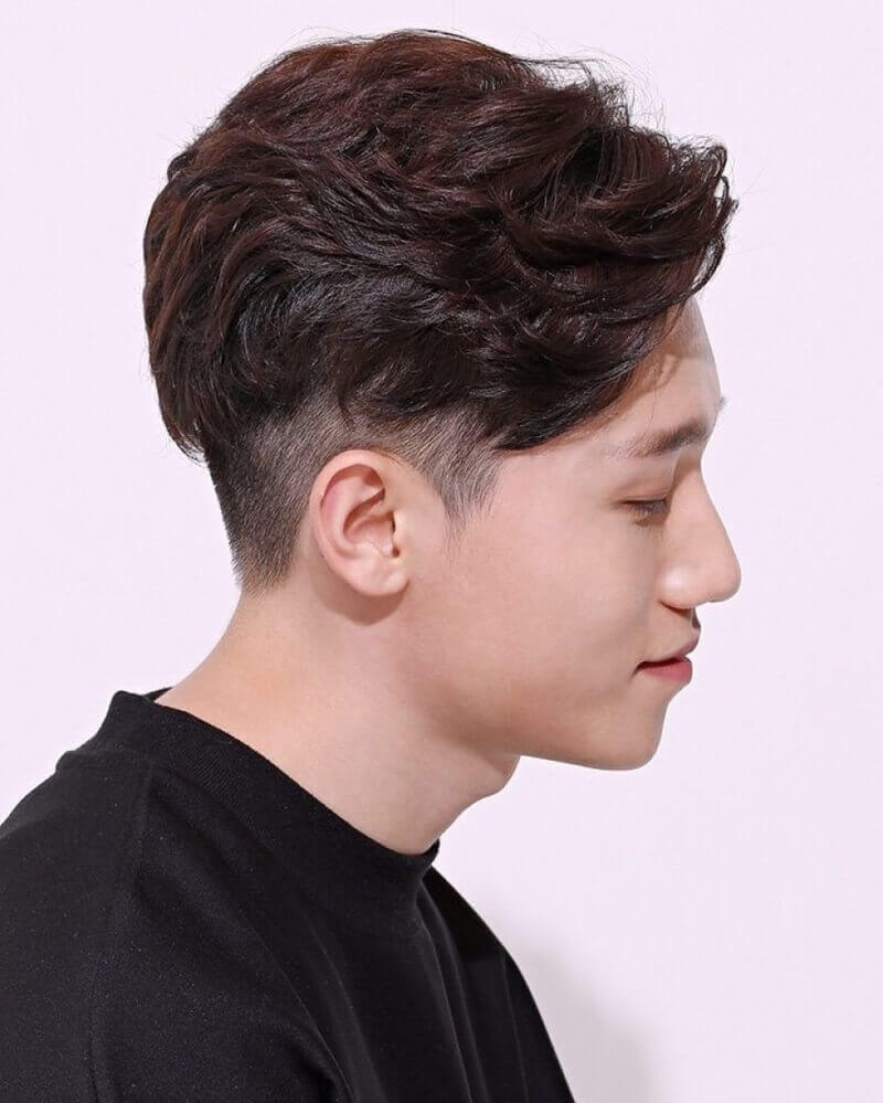 Tóc cạo hai bên mái với tỉa layer