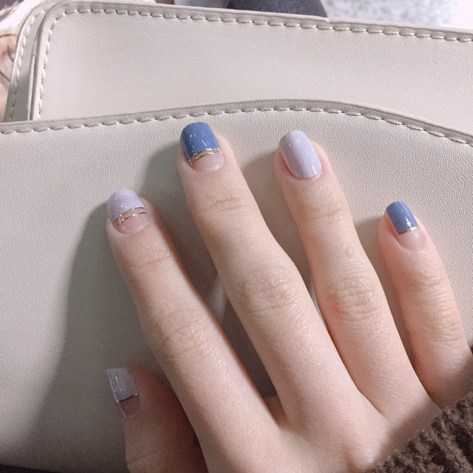 Mẫu nail xanh da trời được biến tấu theo nhiều phong cách