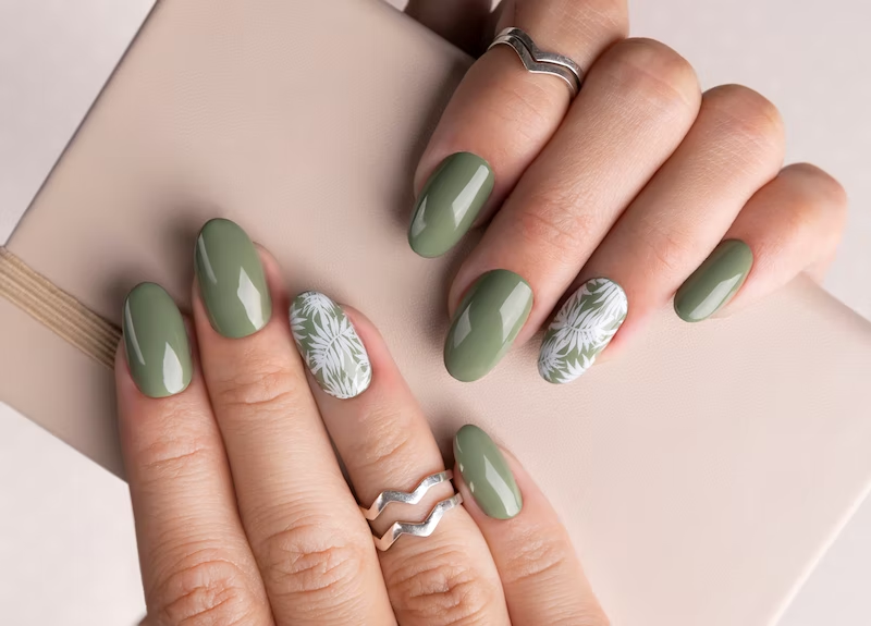 Mẫu nail xanh rì xám