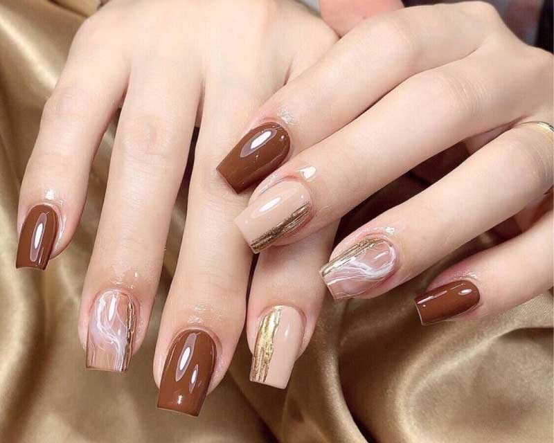 Mâu nail màu nâu đất cho da ngăm