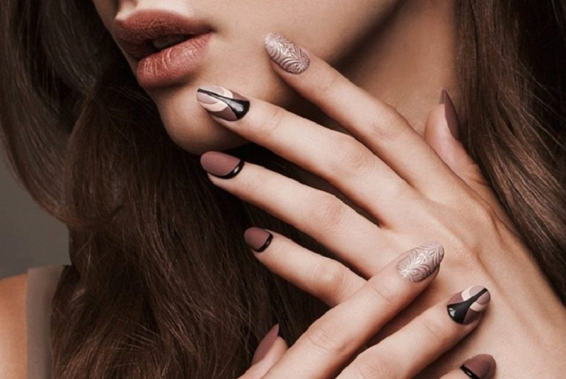 Mẫu nail tone nâu