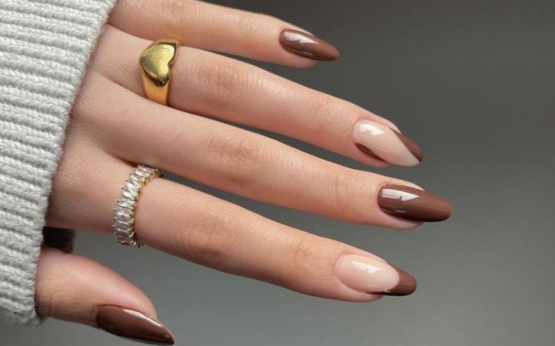 Mẫu nail màu nâu bí ẩn