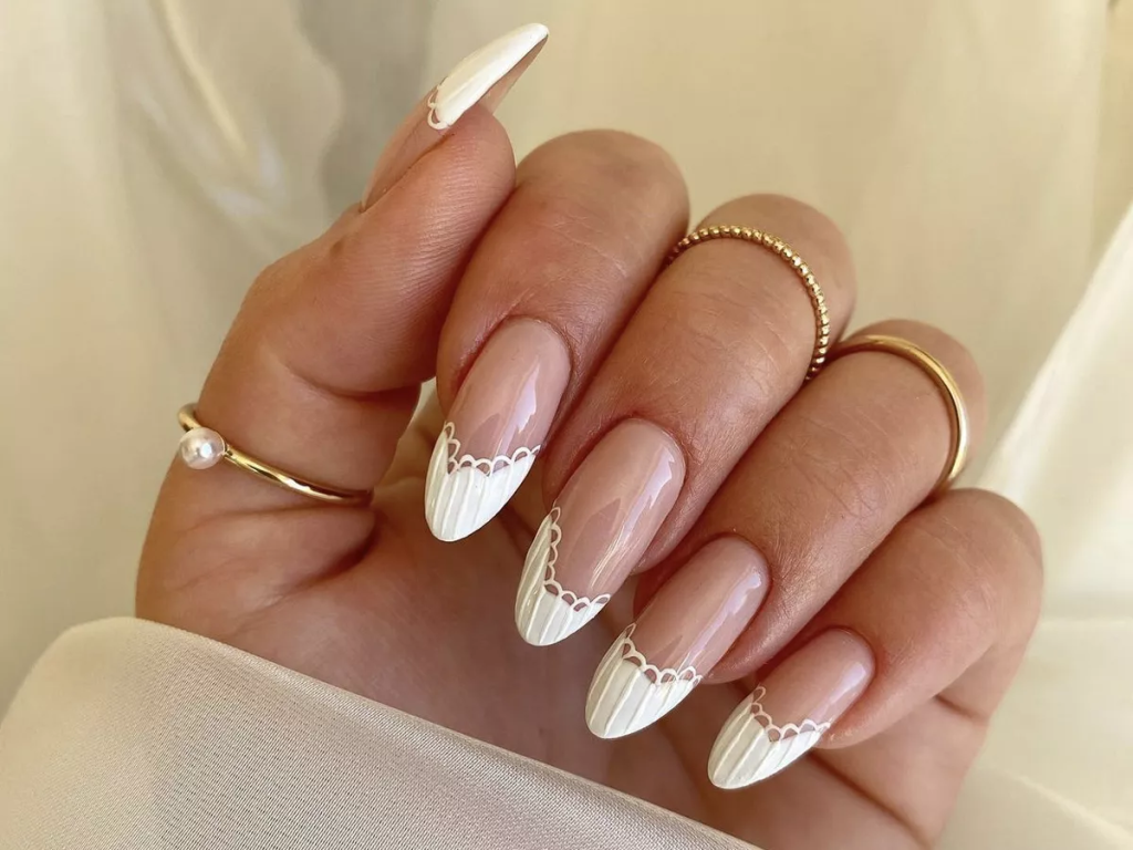 Mẫu nail đẹp nhẹ nhàng cho cô dâu 