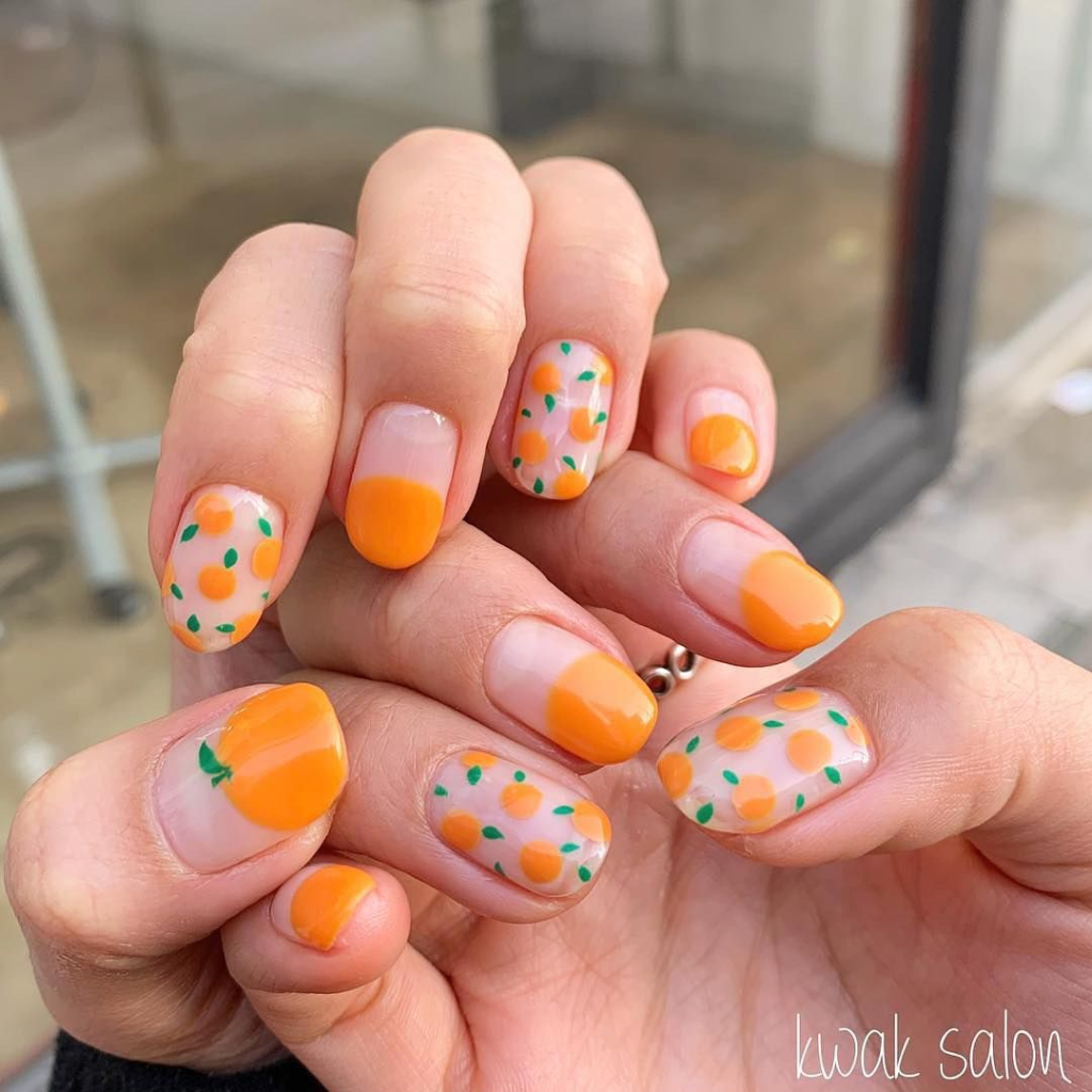 Các mẫu nail màu cam 