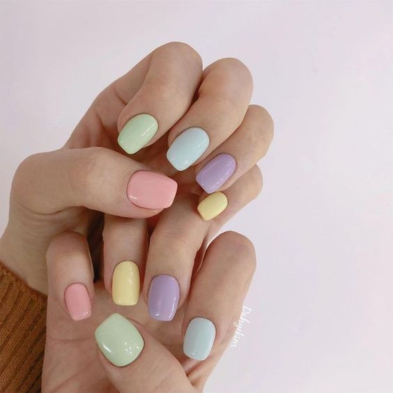 Màu sơn móng pastel