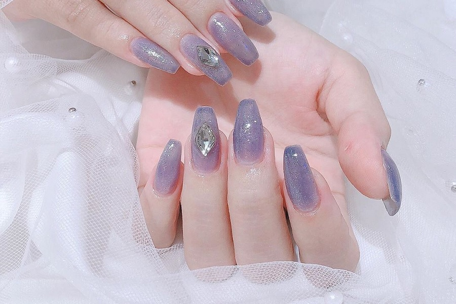 Nail xám bạc, tím pastel và xanh ngọc