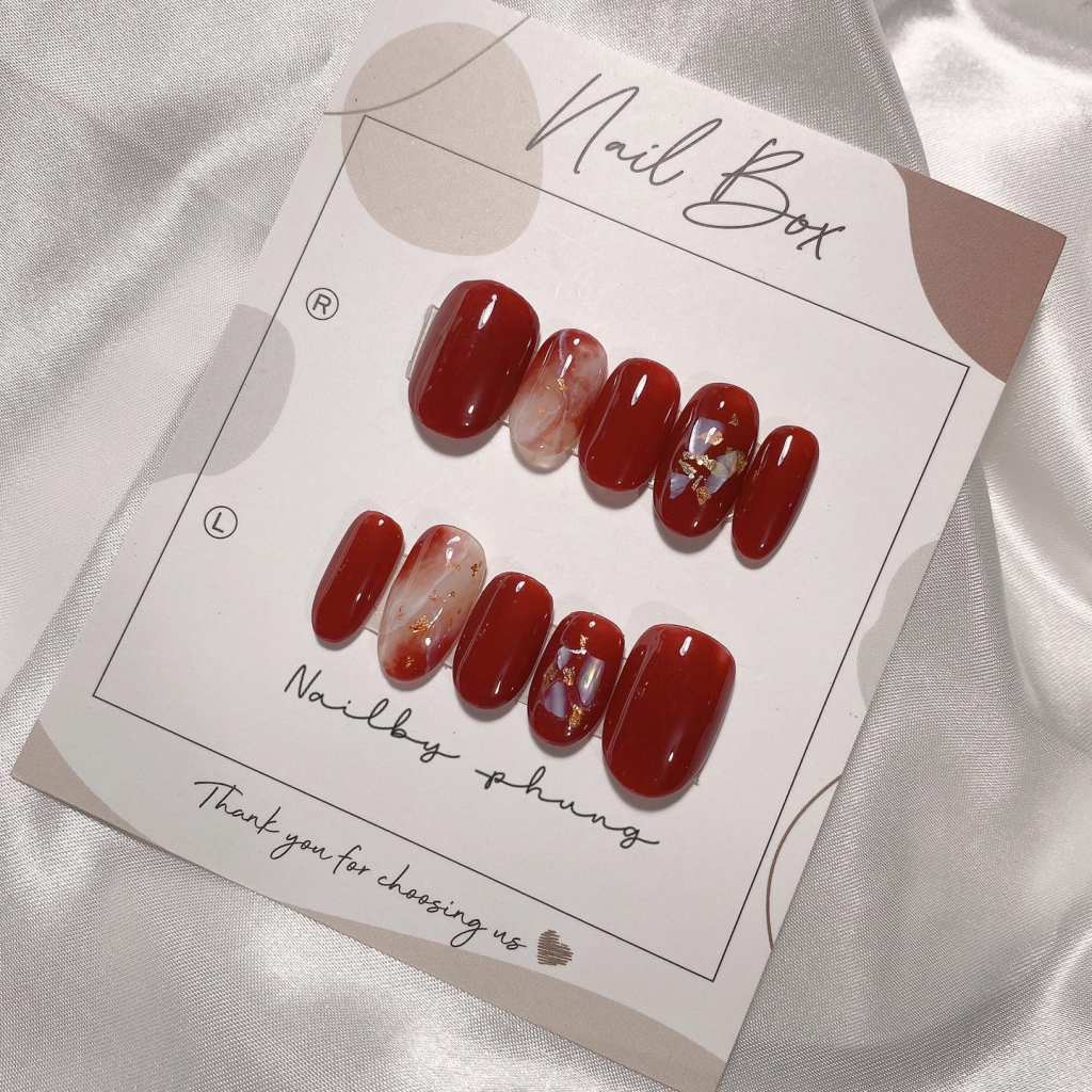 Nail box màu đỏ cho móng tròn