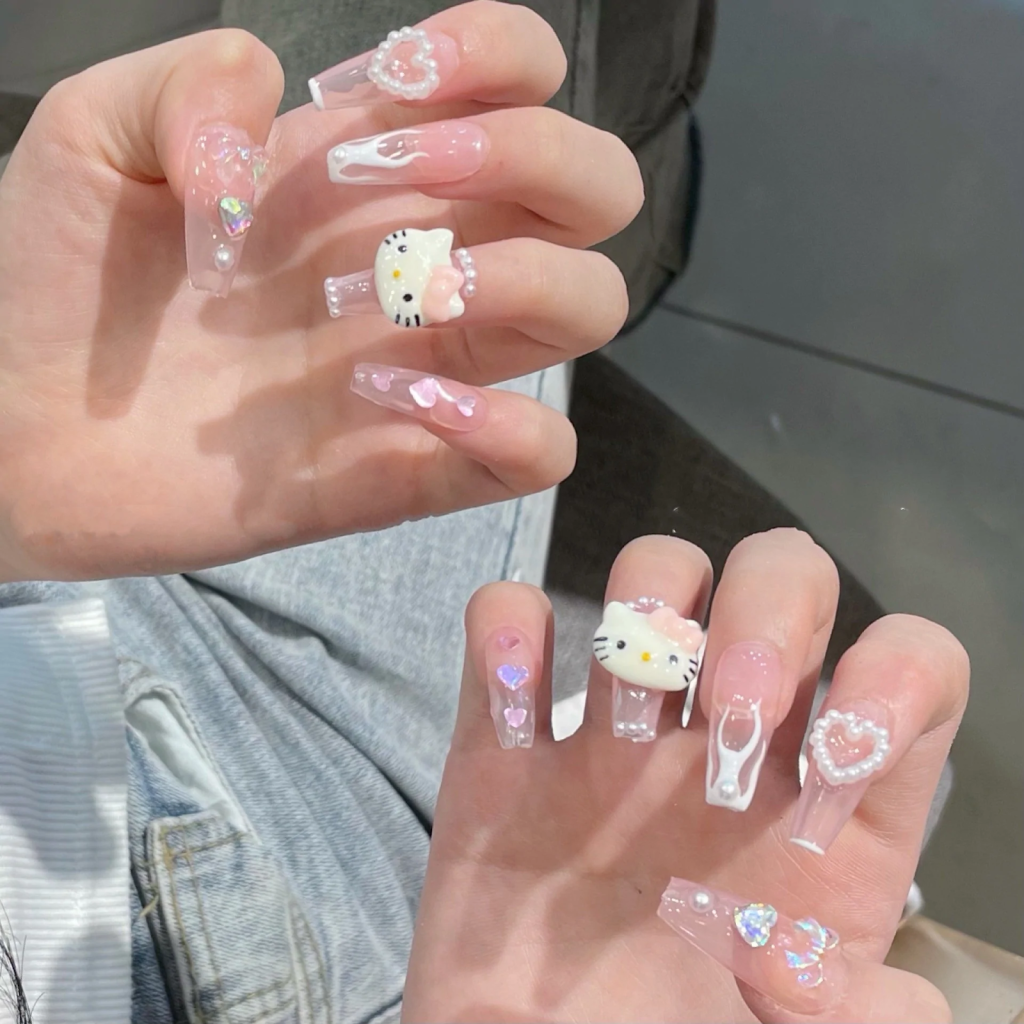 Mẫu nail Hello Kitty
