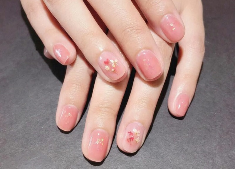 Nail màu hồng