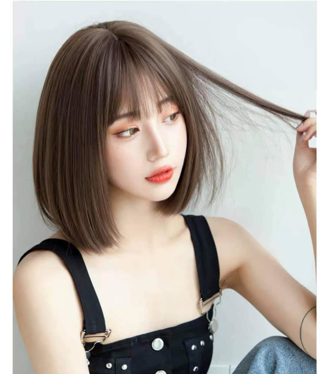 Tóc lob qua cằm tạo ấn tượng