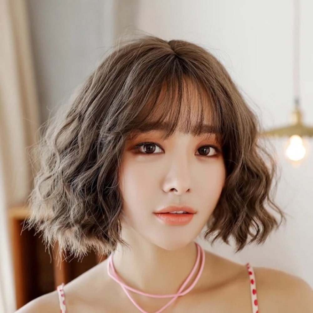 Tóc ngắn uốn xoăn
