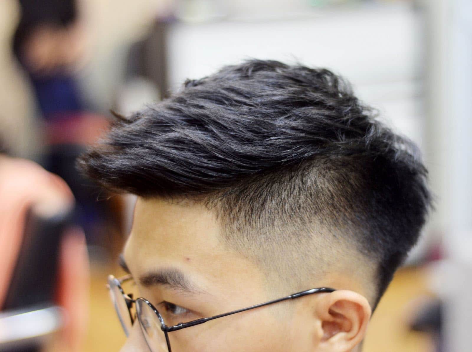 Mái tóc được cắt ngắn gọn phù hợp chuẩn mực Châu Á 
