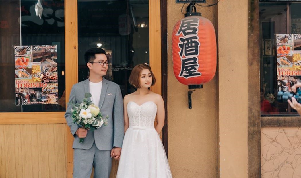Phố Nhật tại quận quận 1 là một địa điểm lý tưởng cho các cặp đôi chụp ảnh cưới 