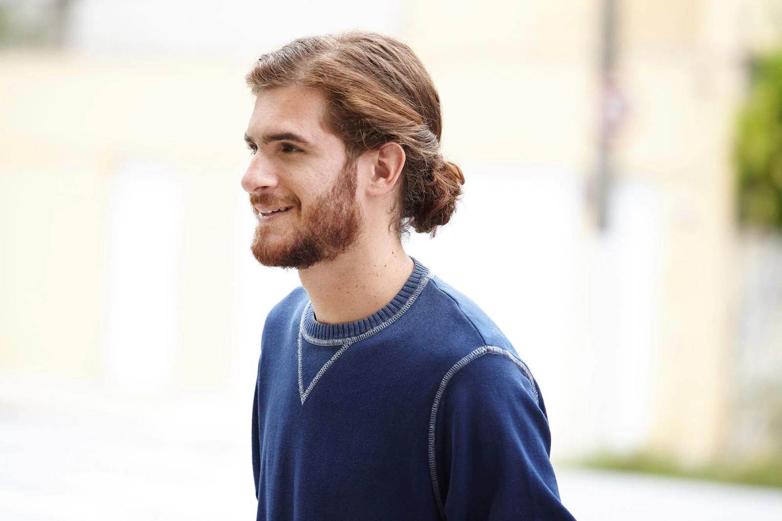 Kiểu tóc đường phố Low Man Bun 