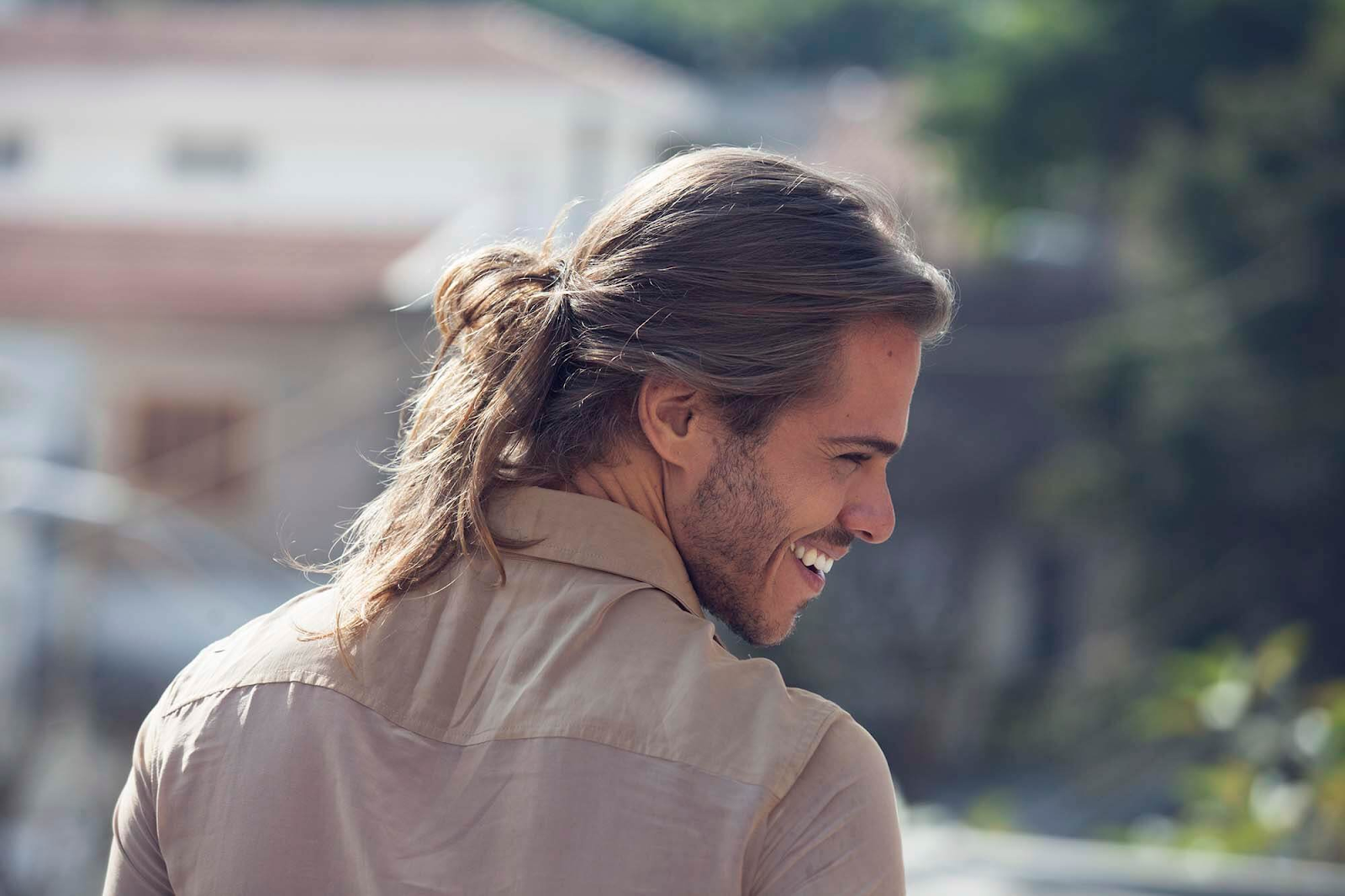 Kiểu tóc nam lãng tử Messy Man Bun 