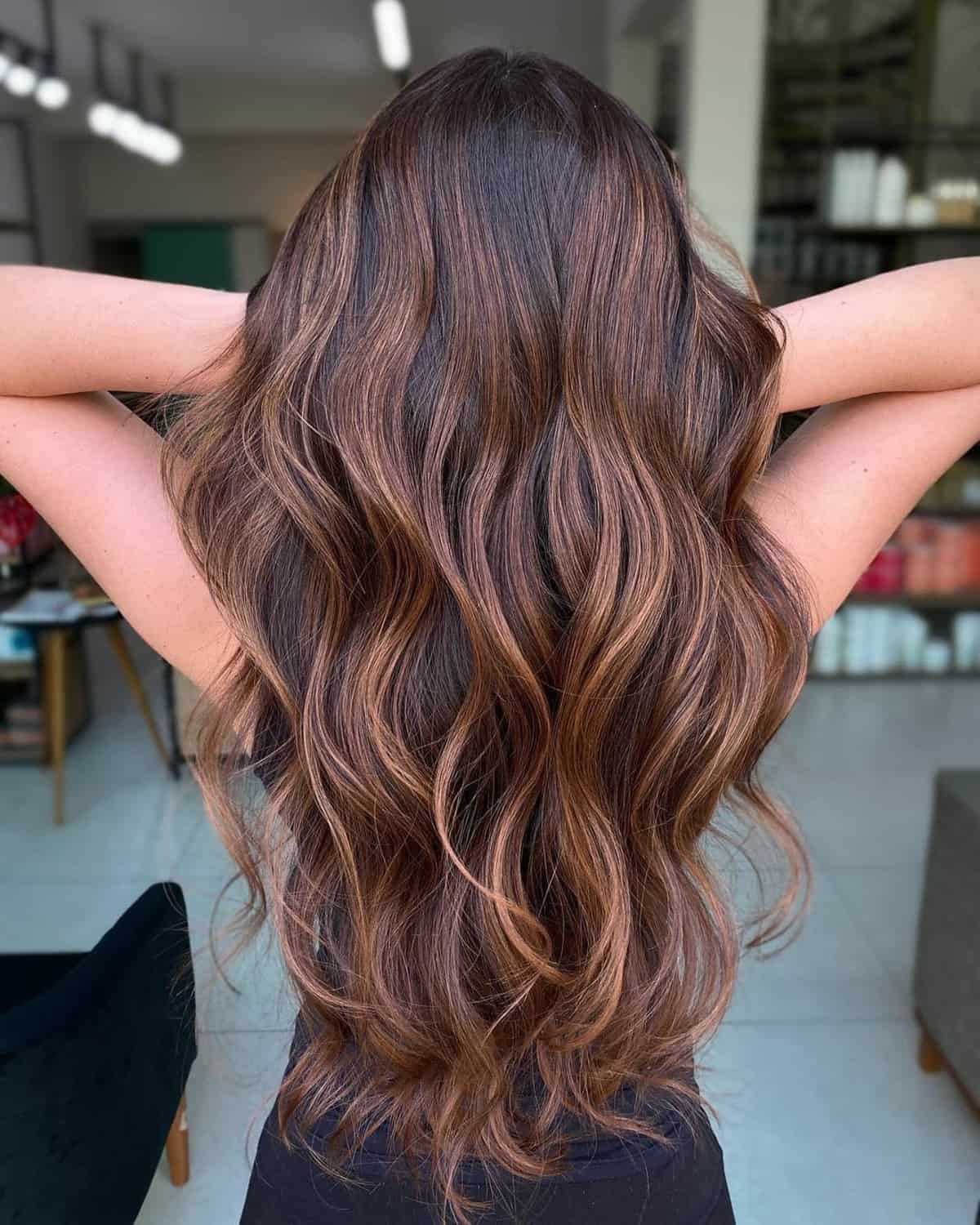 Tóc highlight color sô cô la