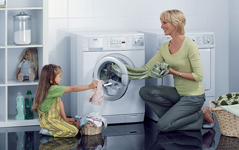Cách lau chùi và vệ sinh máy giặt LG 