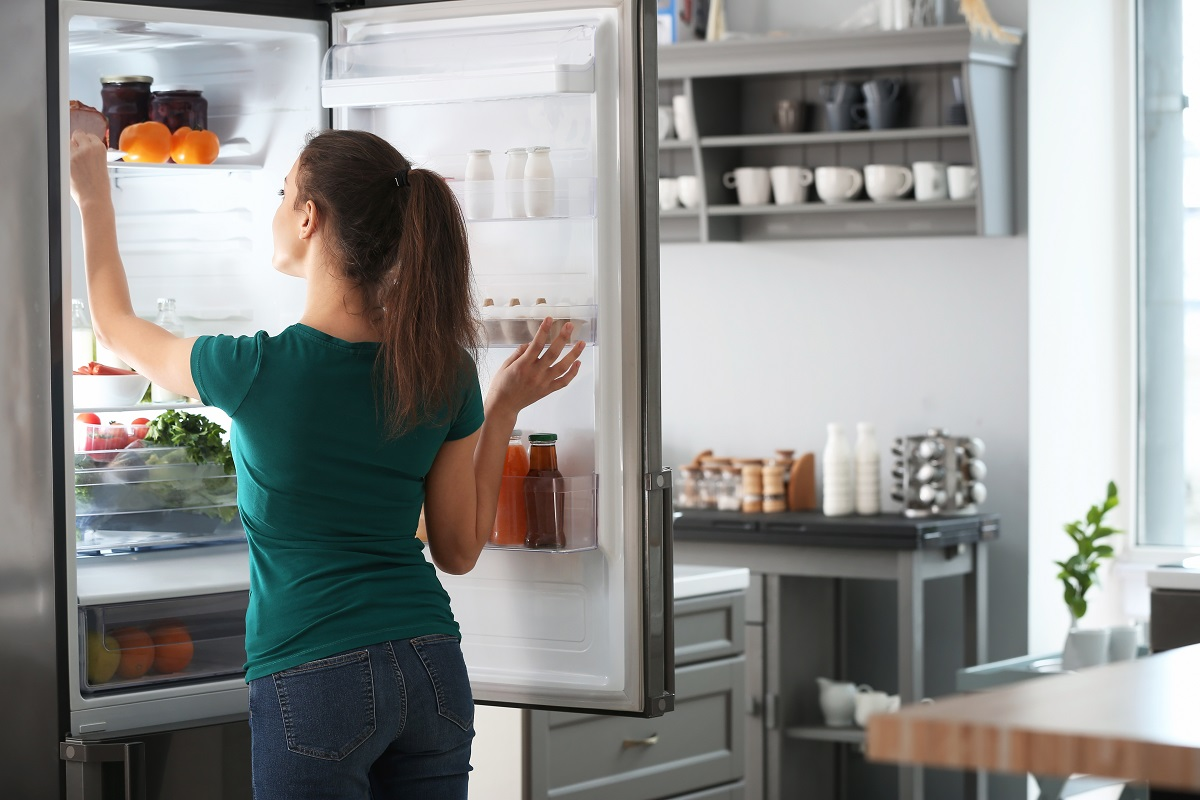 Tránh mở tủ lạnh quá nhiều khi không cần thiết