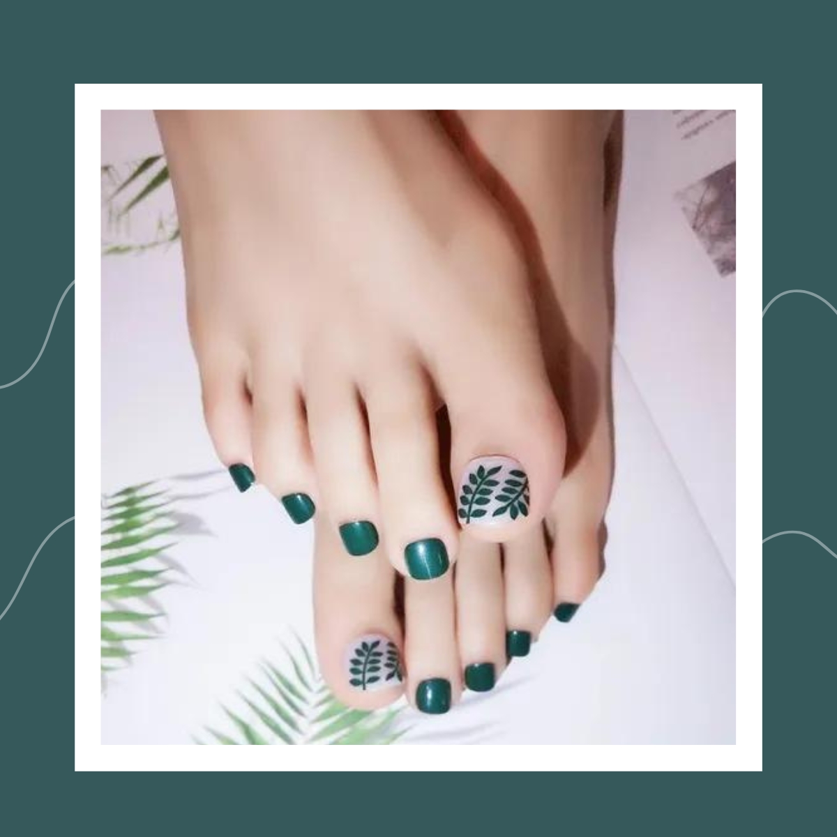 Nail xanh rêu tráng gương mix họa tiết