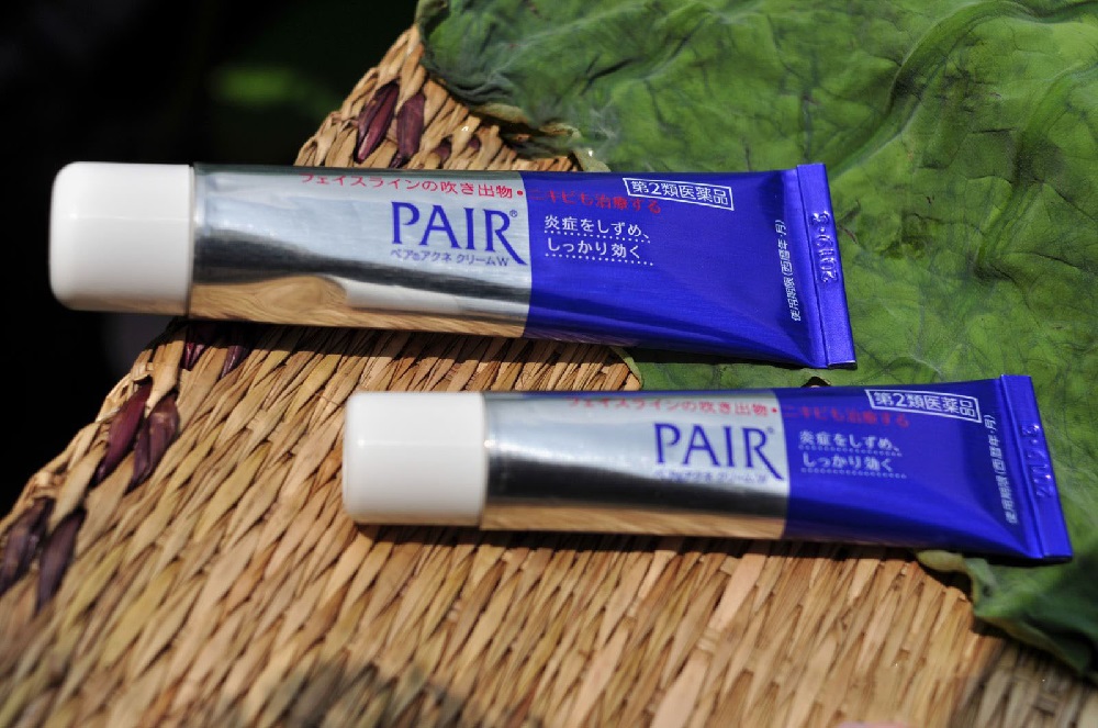 Kem trị mụn Pair Acne W Cream Nhật Bản
