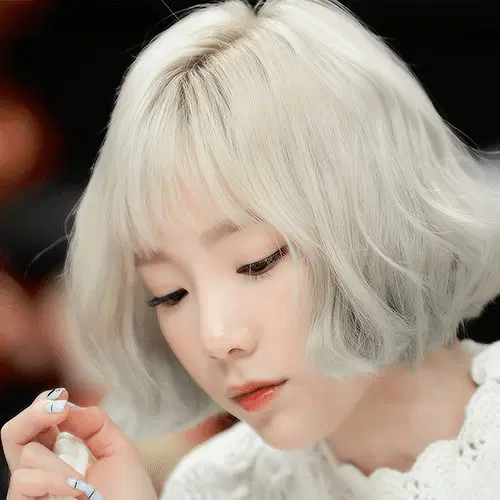 Tóc xoăn nhẹ nhàng cho mặt tròn