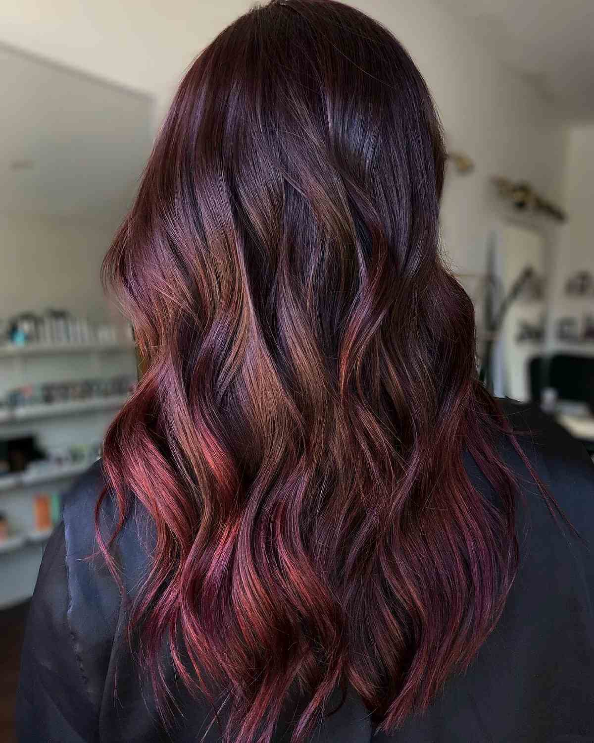 Tóc ombre highlight đỏ gay trầm