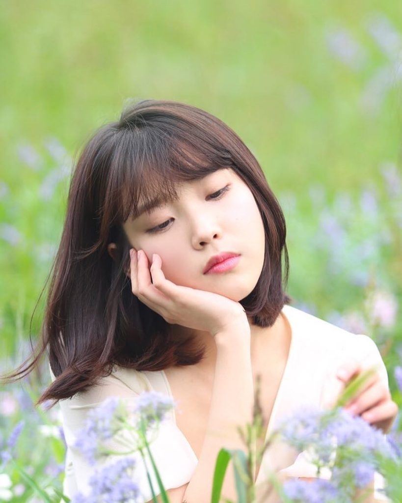 Tóc uốn nhẹ kết hợp mái thưa
