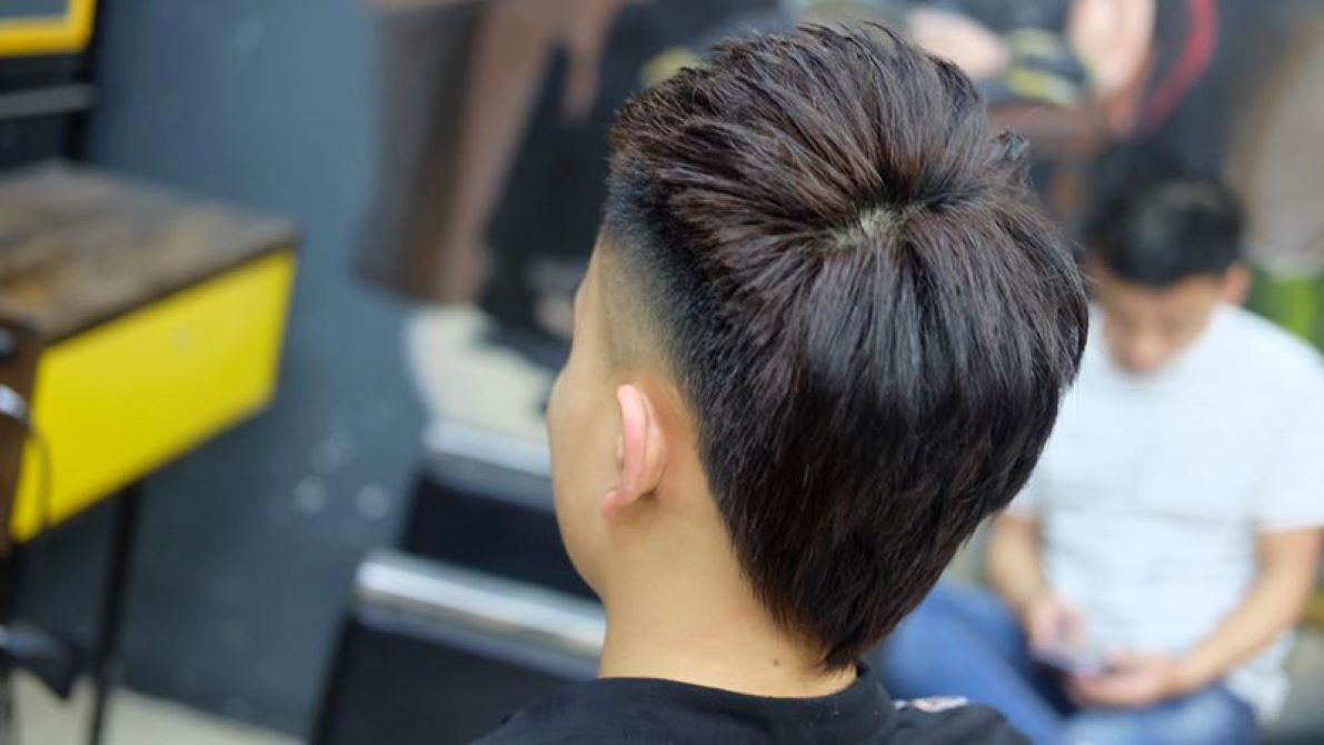 Mohican chéo gáy nhọn