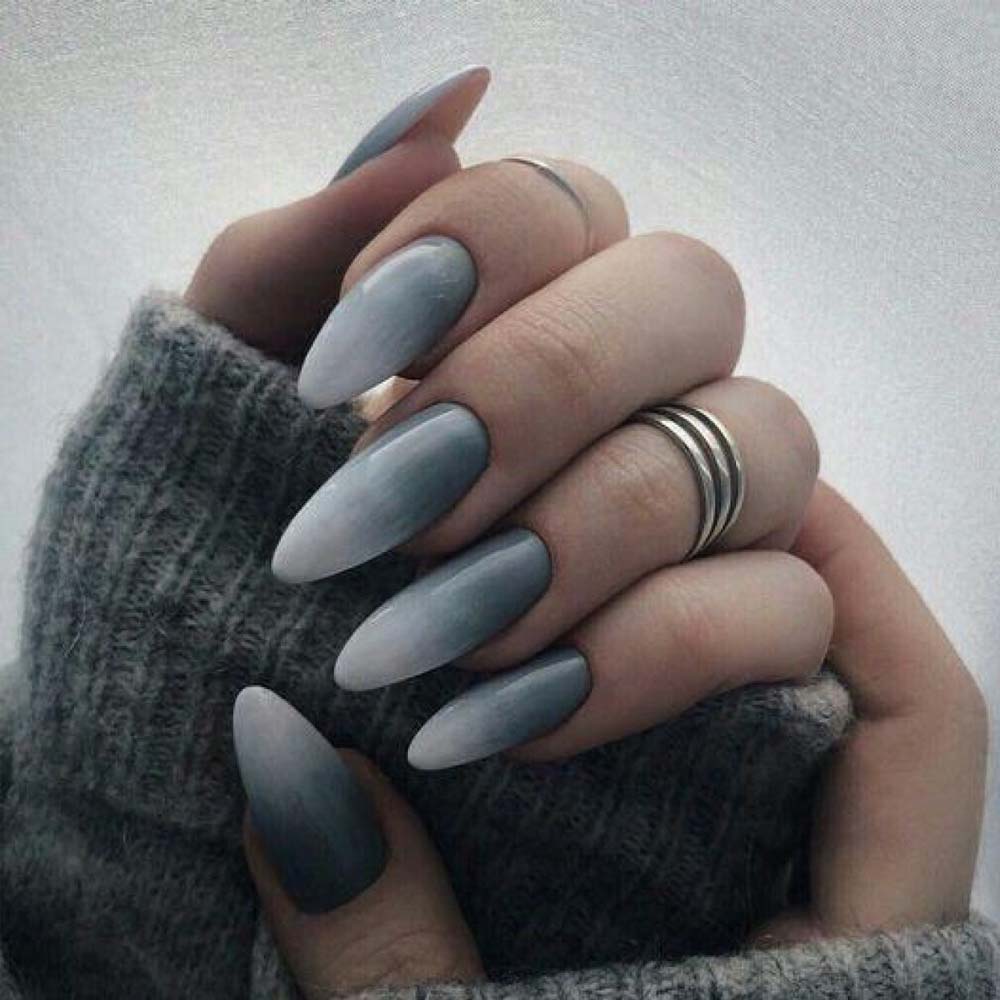 Màu sắc đặc biệt khiến móng không bị nhàm chán