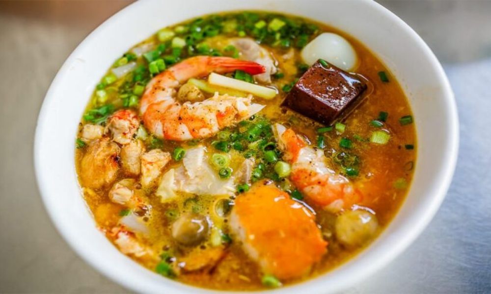 Bánh canh Xuân An là một trong những quán ngon nổi tiếng