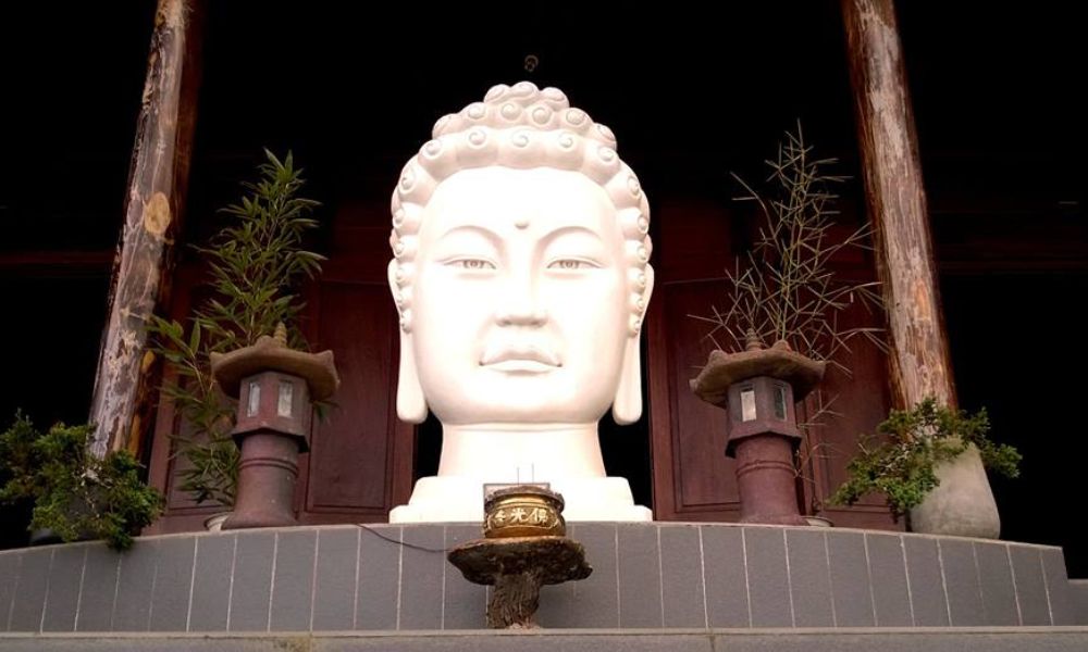 Tượng Quan Thế Âm Bồ Tát của Chùa Linh Quy Pháp Ấn Đà Lạt