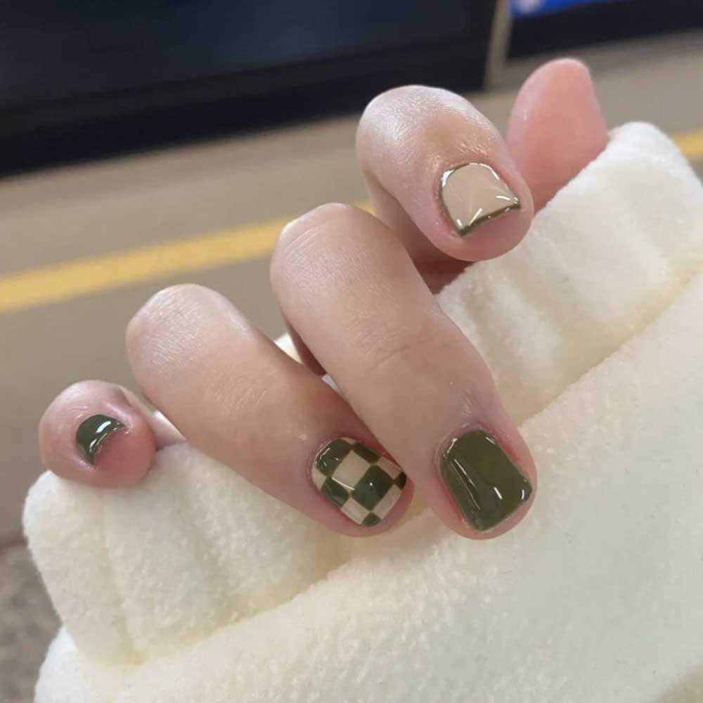 Mẫu nail phù hợp cho cả những nàng móng ngắn 