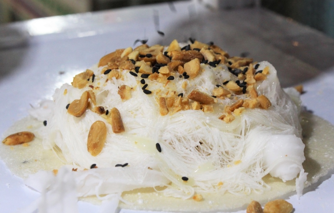 Kẹo chỉ là món ăn vặt siêu nổi tiếng tại chợ đêm Phú Quốc 