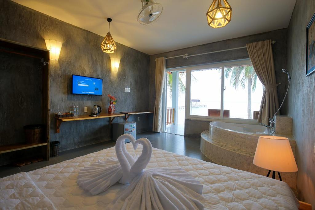 Khách sạn gần Hàm Ninh