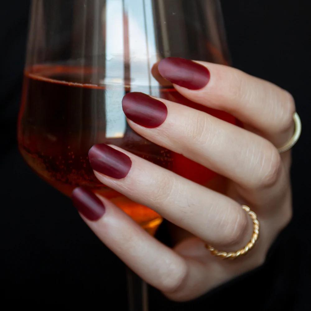 Mẫu nail cho các cô gái trưởng thành