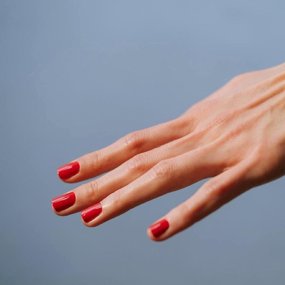 Diện nail đỏ đón Tết