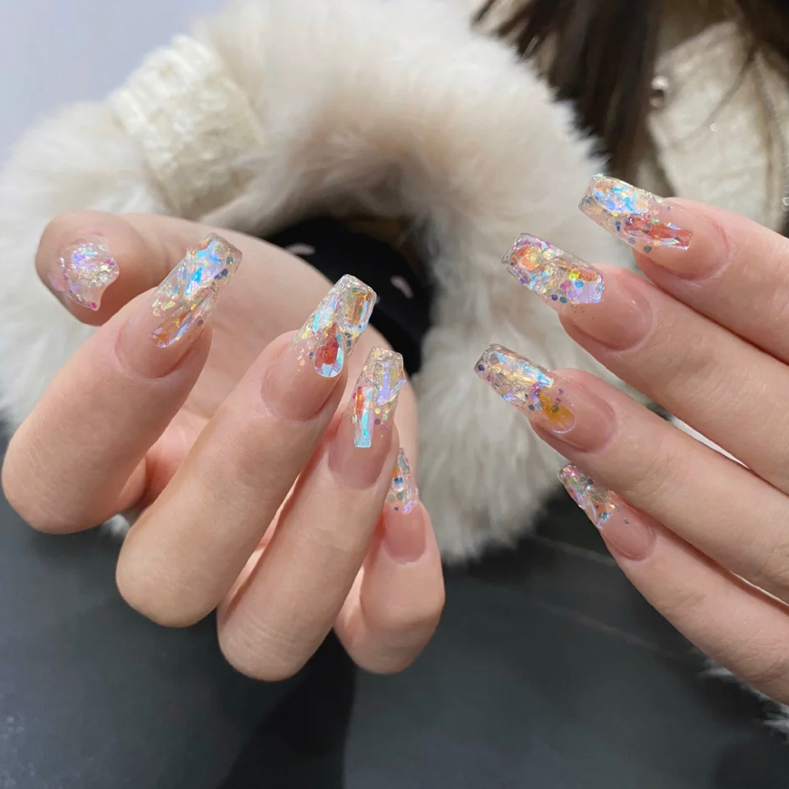 Mẫu nail họa tiết lấp lánh 