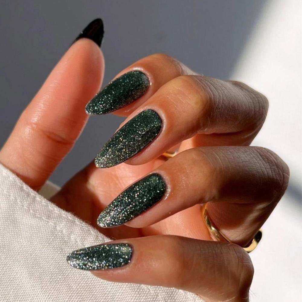 Nail xanh lơ kim tuyến thanh lịch chảnh