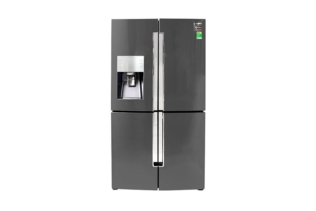     Tủ lạnh Samsung Inverter RF56K9041SG/SV có kích thước lớn, thích hợp bảo quản lượng thực phẩm lớn 