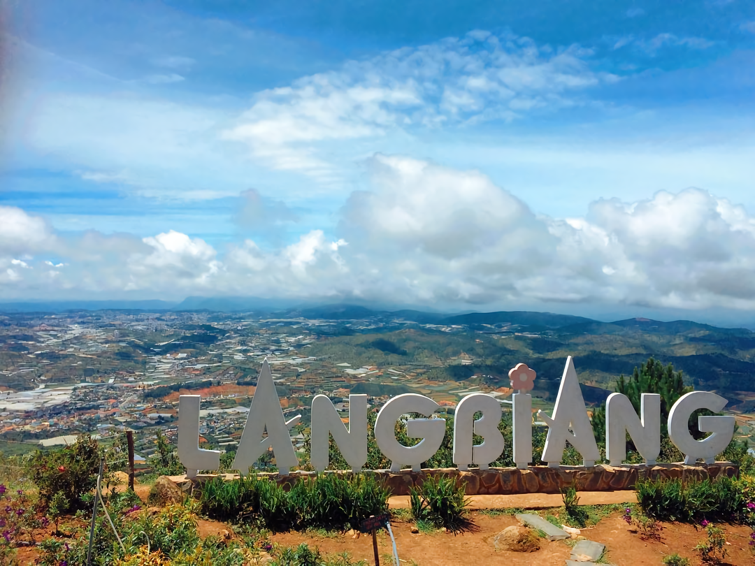 Núi Langbiang ở đâu?