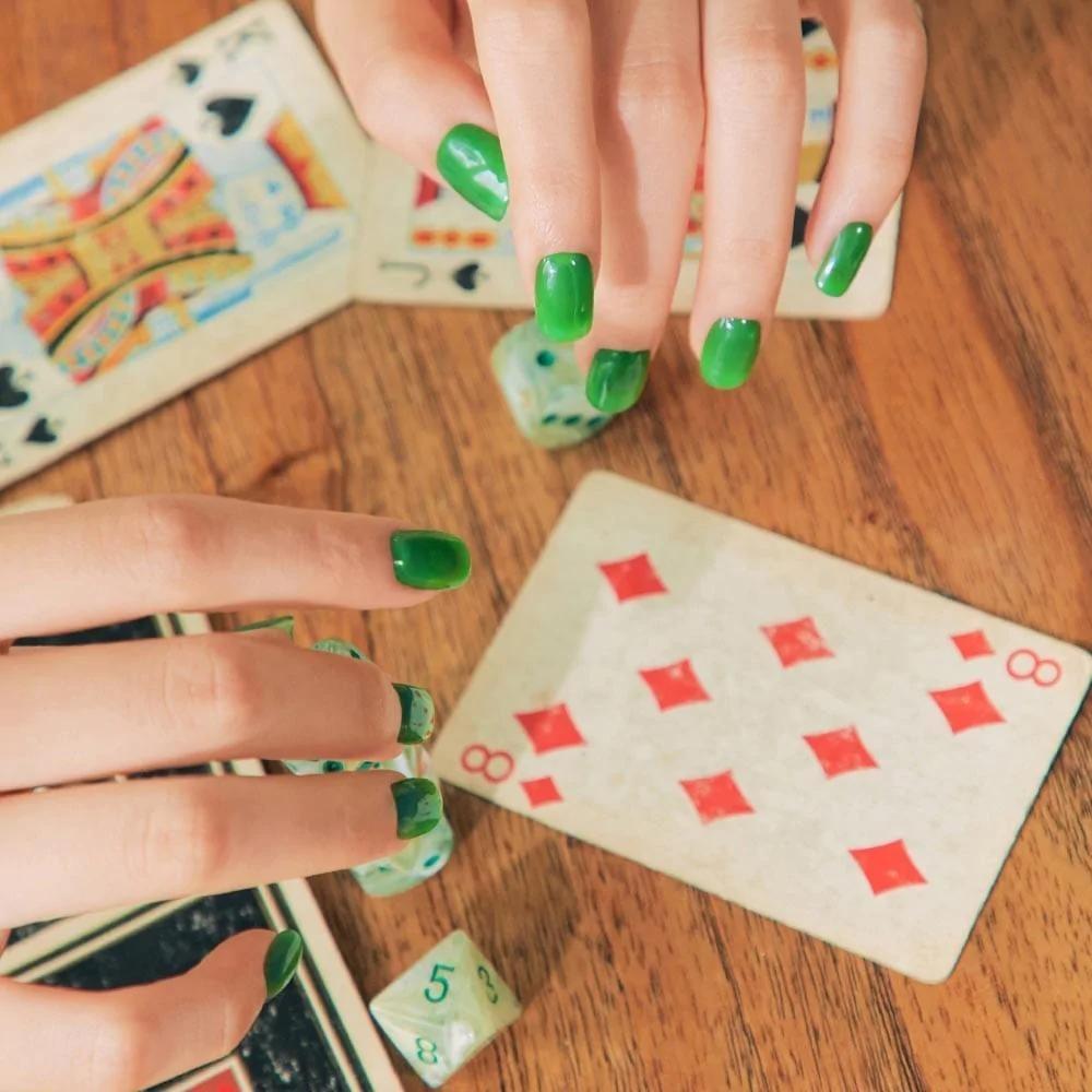 Nail xanh lơ lá nhẵn đơn giản