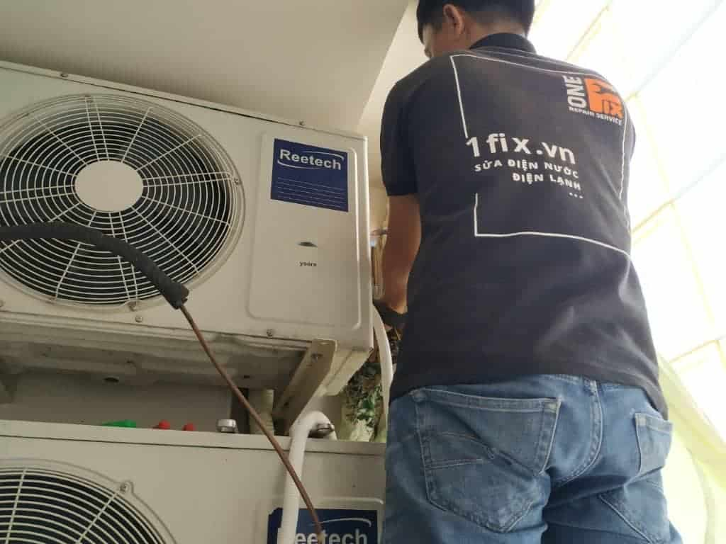 Bạn cần chọn dịch vụ nạp gas máy lạnh uy tín để đảm bảo chất lượng 