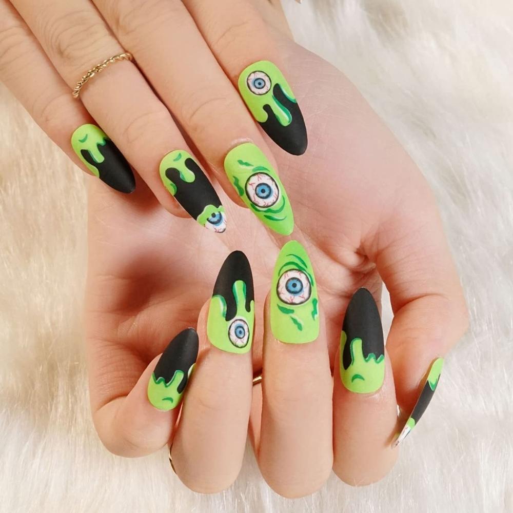 Mẫu nail chủ thể Halloween vô cùng chất