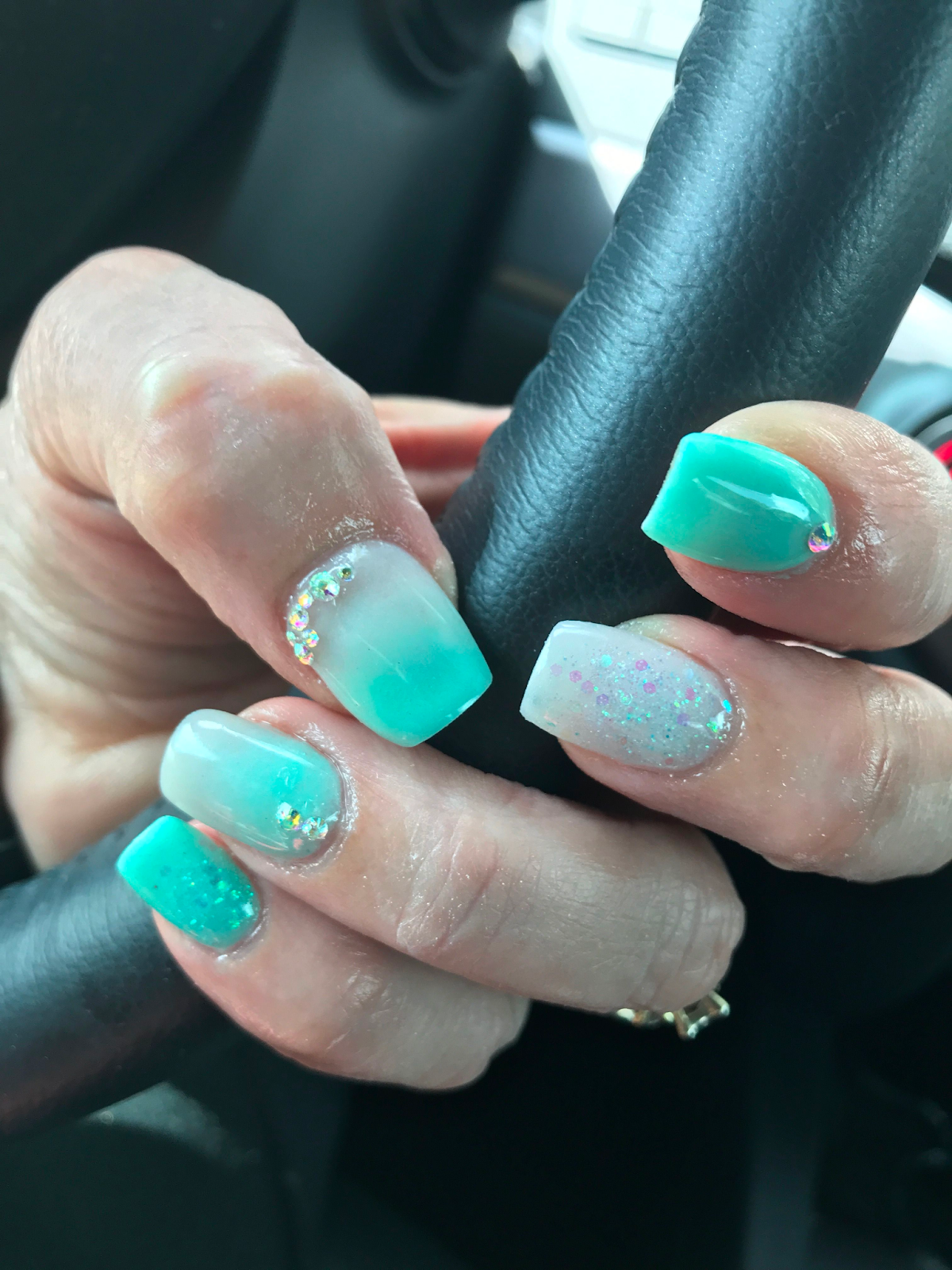Nail xanh ngọc ombre