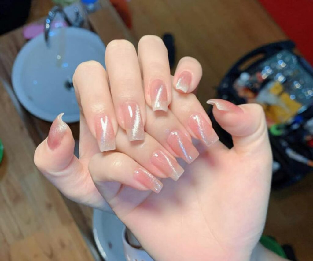 Mẫu nail mắt mèo hồng ombre