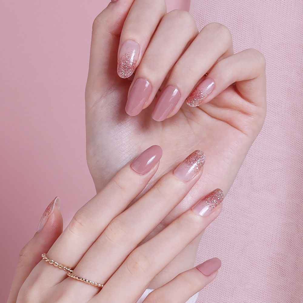 Bộ nail đắp bột với tone hồng cực ngọt dành cho cô dâu