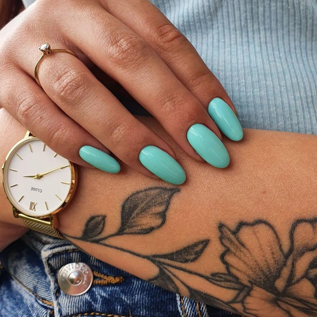 Nail màu xanh ngọc 