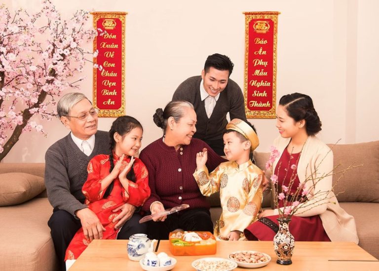 15 bài thơ chúc Tết ông bà mang nhiều ý nghĩa cho các bé năm 2024