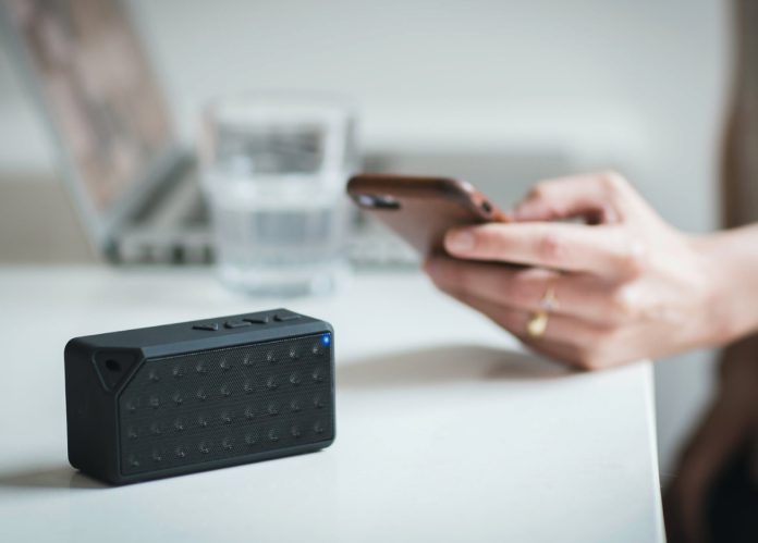 Cách kết nối loa Bluetooth với điện thoại