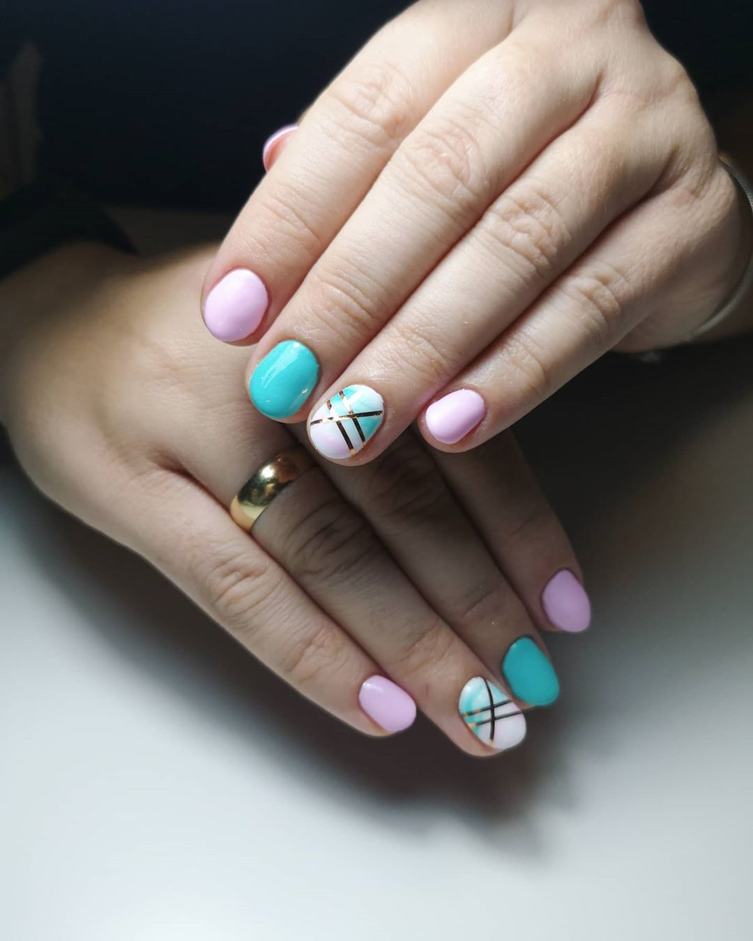 Nail xanh ngọc xen kẽ
